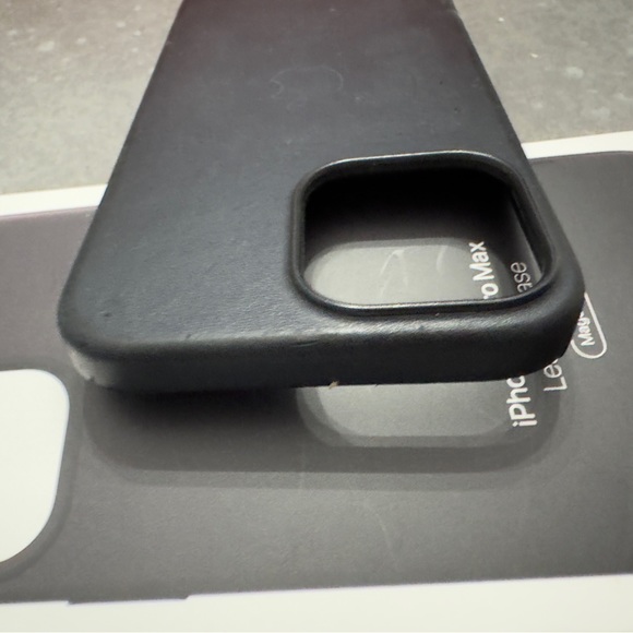 Apple iPhone 12 Pro Max Leather Case - Picture 9 of 10